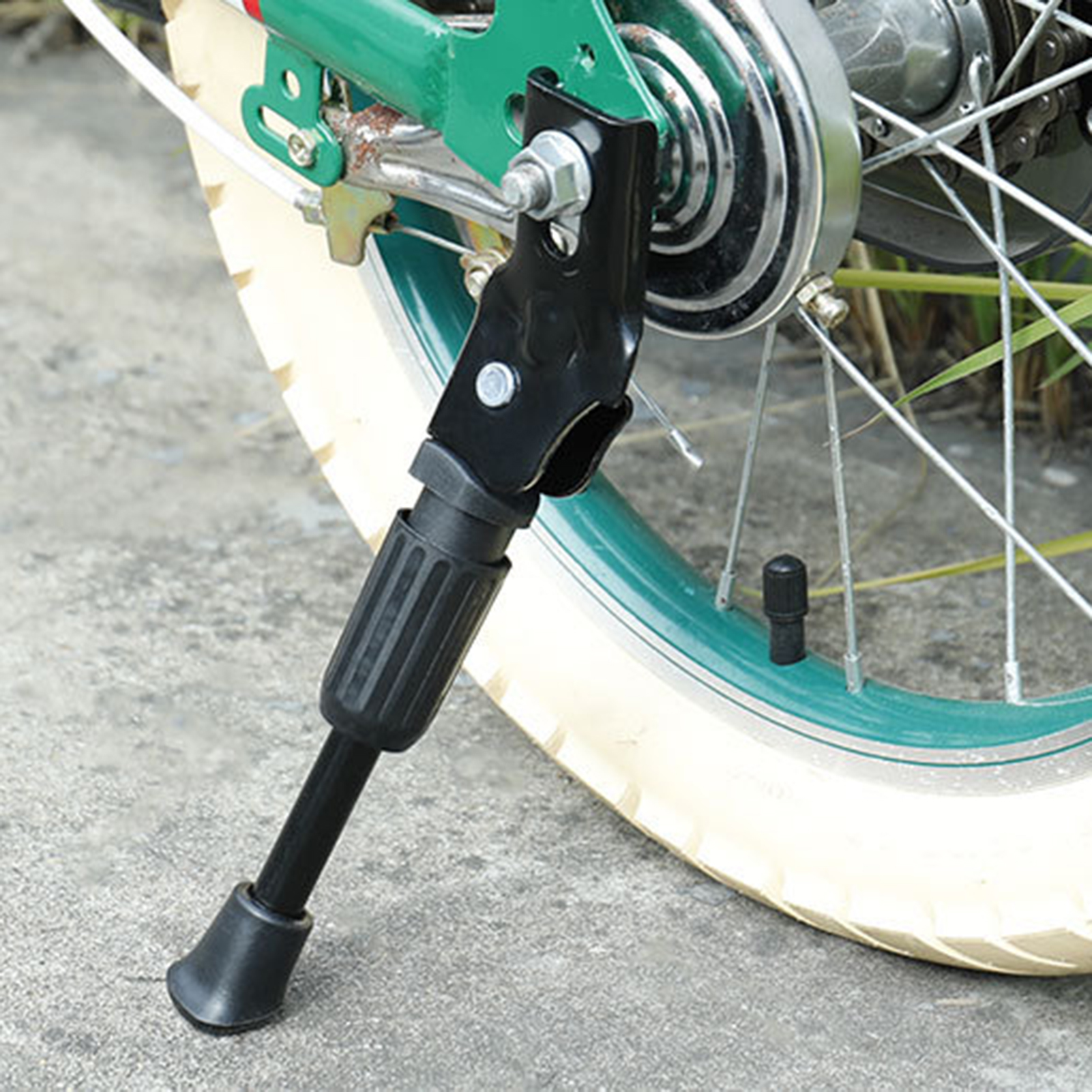 Mountain Biking For Kids - Bicycle Footrests Bike Kickstand Built-in Spring